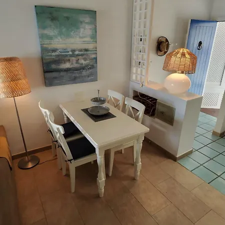La Paloma Blanca - The White Dove Apartment *